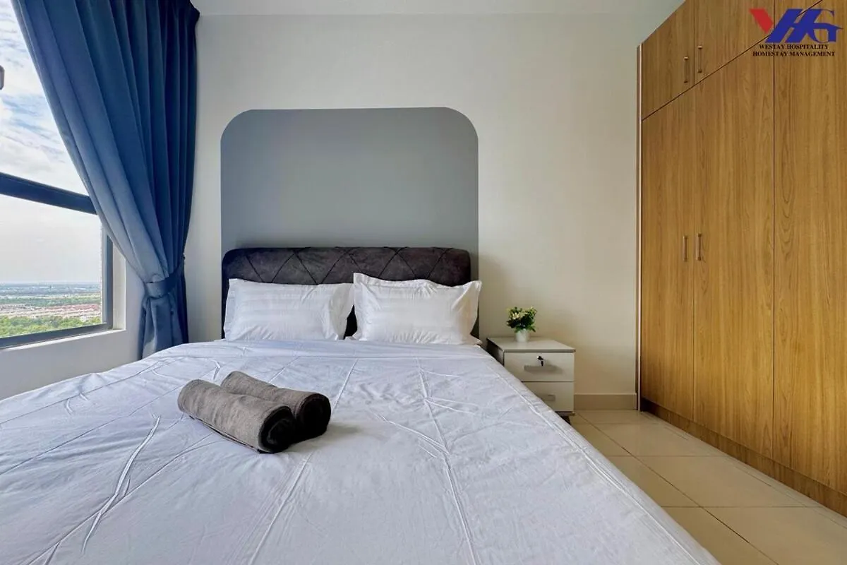 Arena Designer Suite 3Br Klia Sepang