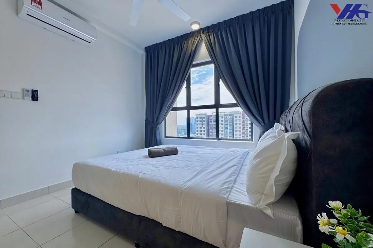Arena Designer Suite 3Br Klia Sepang 0*,  Malajsie